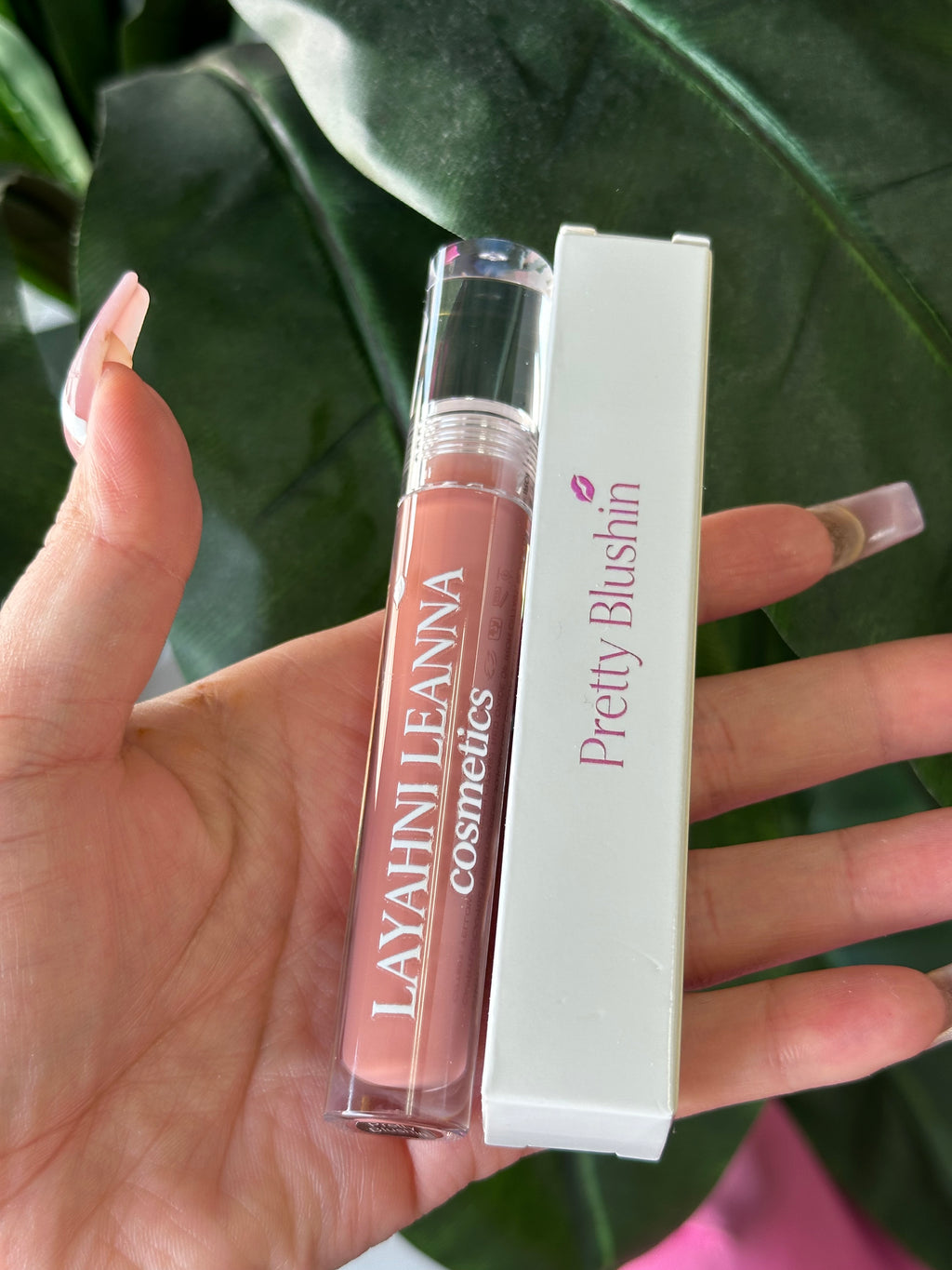 PRETTY BLUSHIN Gloss